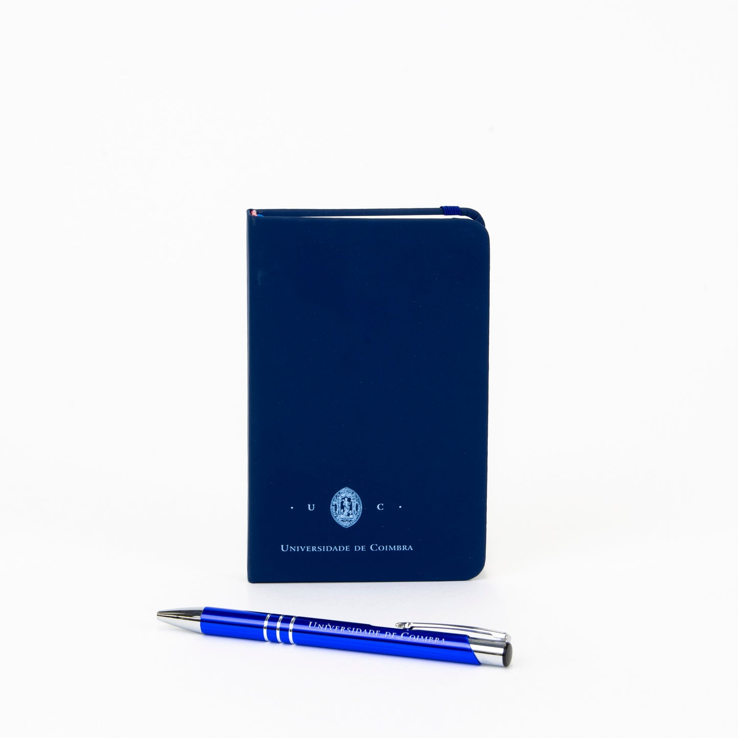 Bloco A6 Azul com insignia da Universidade de Coimbra. Esferográfica inlcuida.