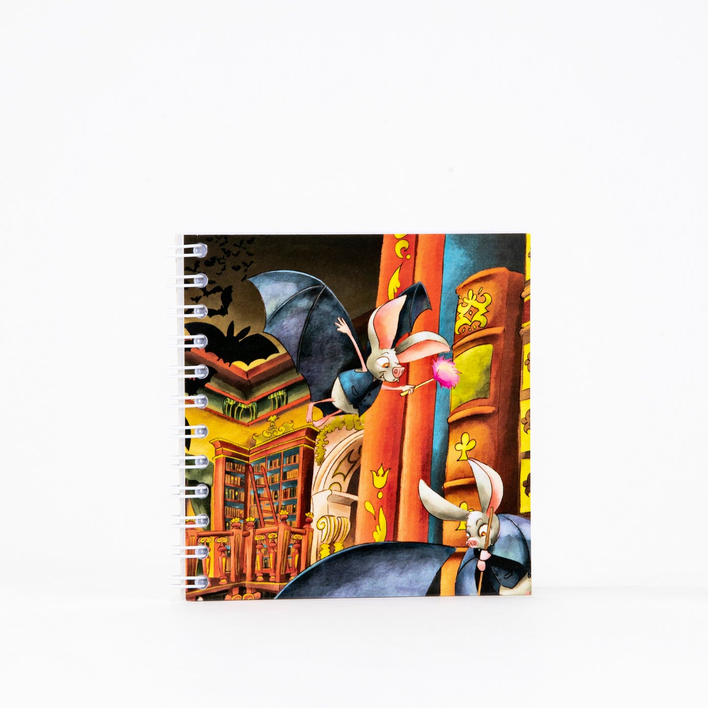 Bloco de Notas com folhas lisas da coleção Morcego, inspirado na colónia de morcegos que reside na Biblioteca Joanina da Universidade de Coimbra.