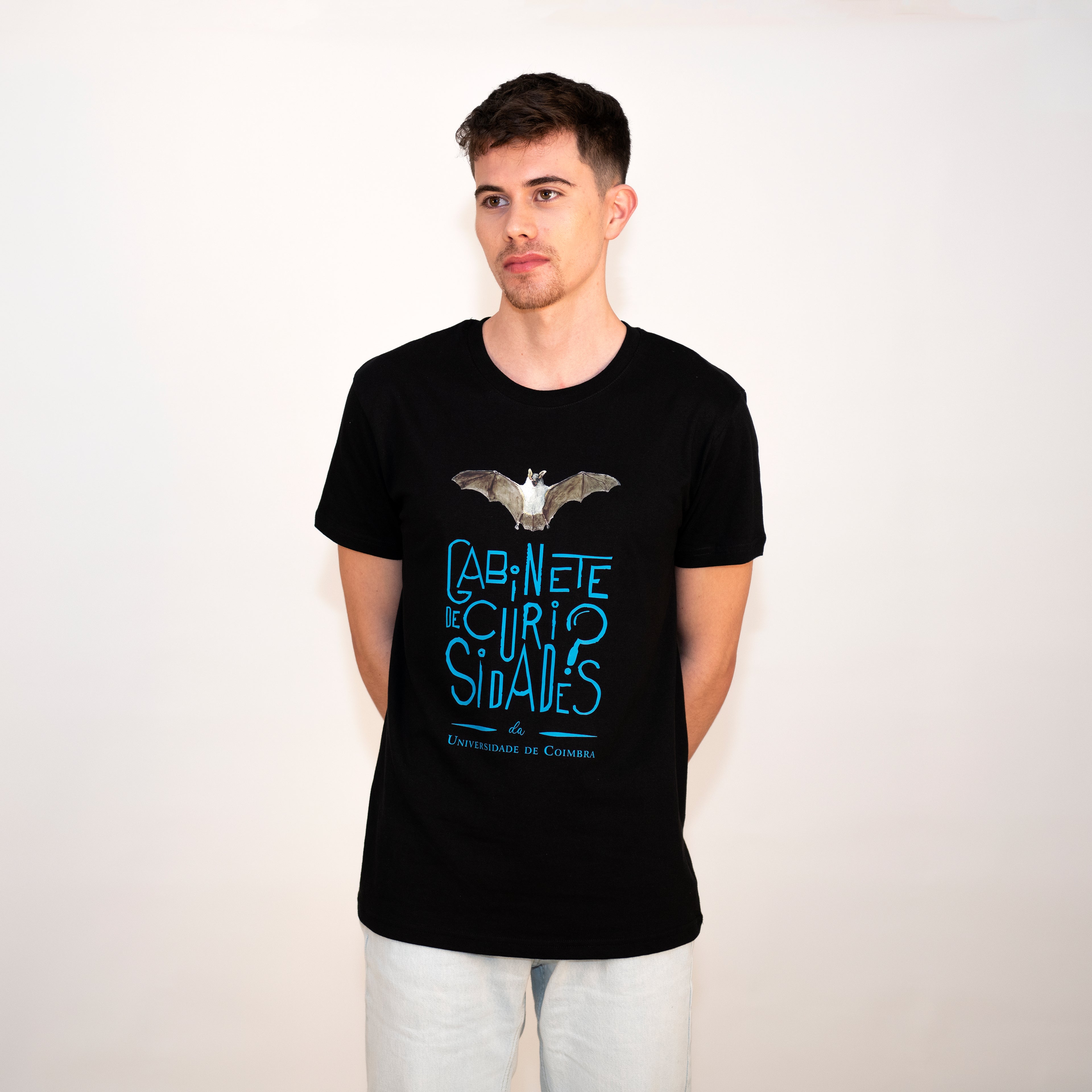 T-Shirt Gabinete de Curiosidades UC