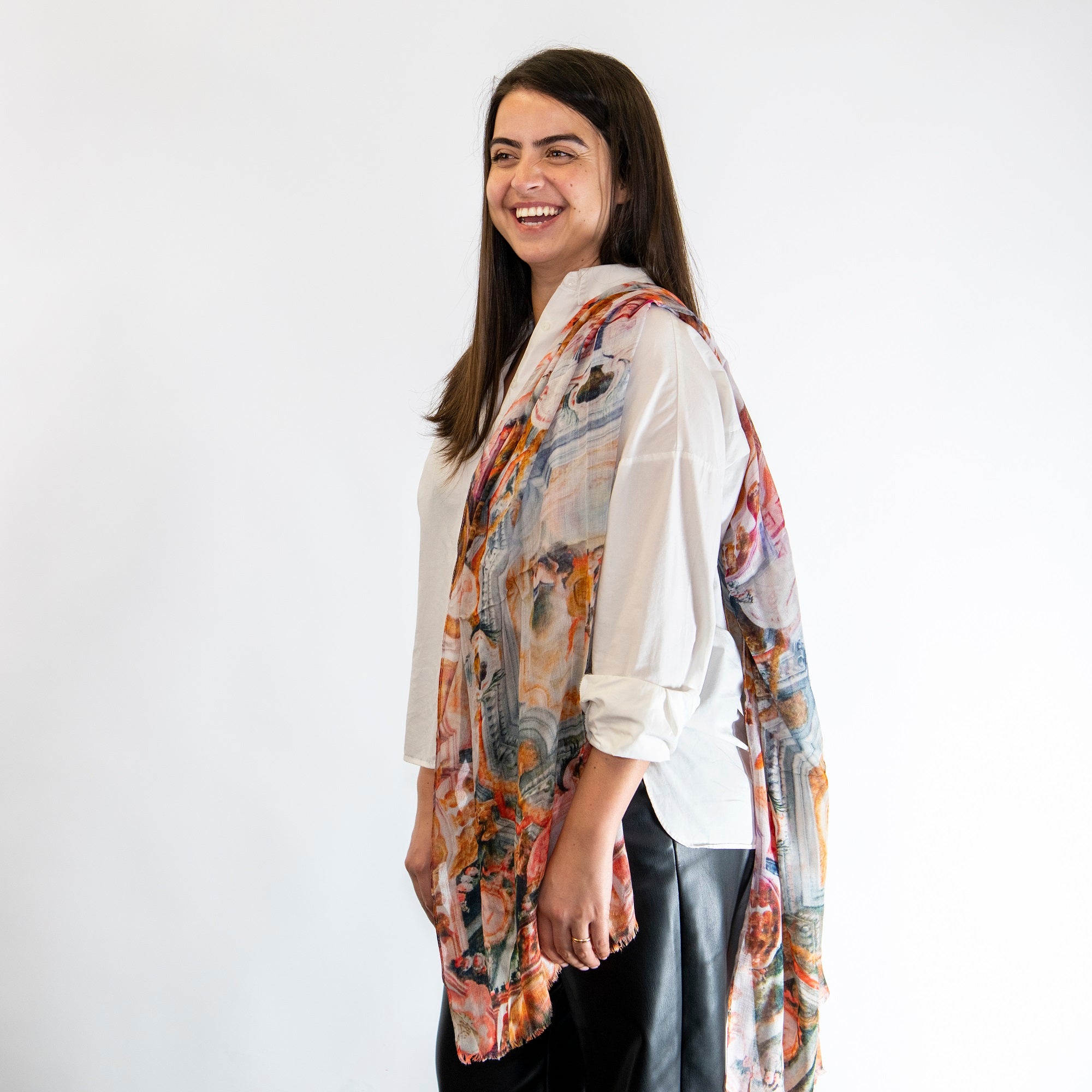 Lenço com uma imagem da Capela Privativa do Reitor da Universidade de Coimbra.