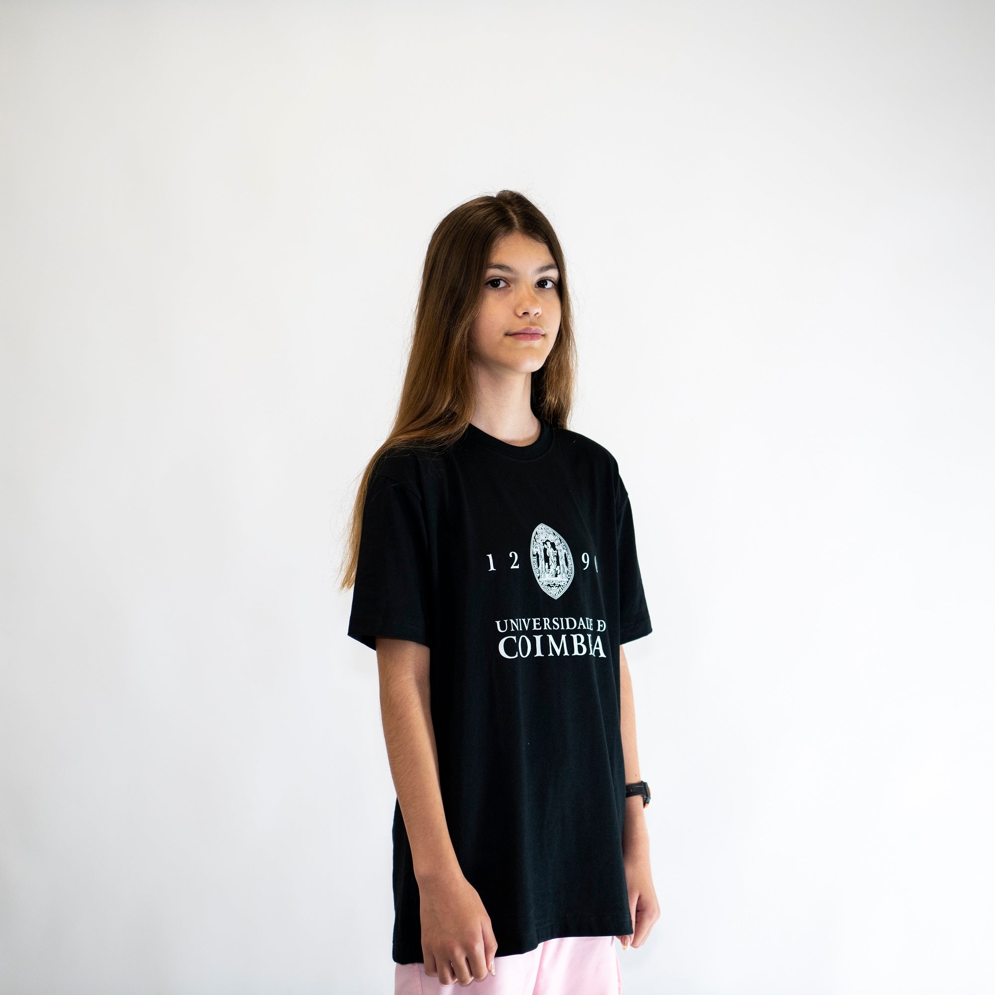 T-Shirt com Logotipo da Universidade de Coimbra Preto